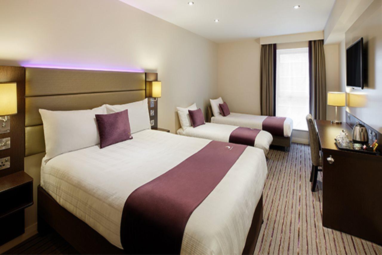 Dundee East Premier Travel Inn Exterior photo